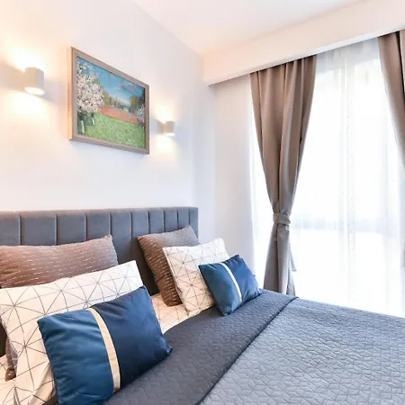 Апартамент Lyana's One Bedroom Банско