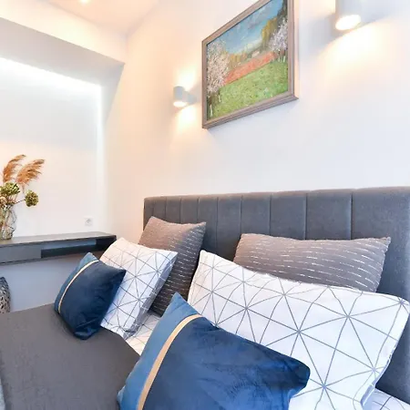 Lyana's One Bedroom *