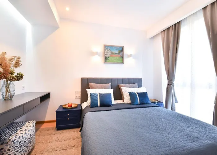 Apartment Lyana's One Bedroom